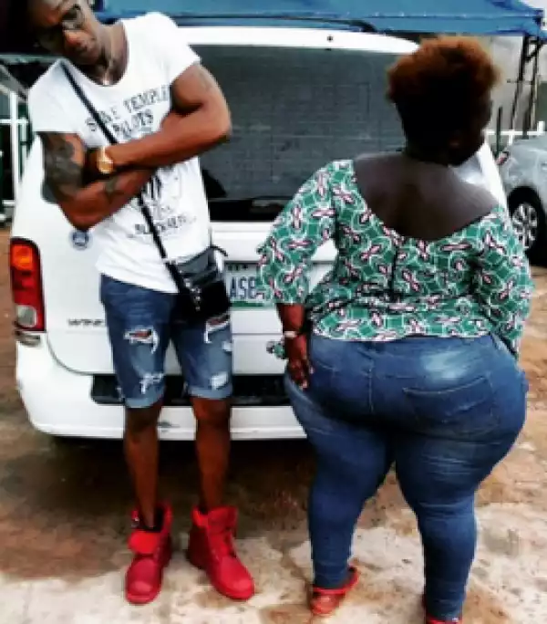 Lady With Huge Backside Spotted At A Movie Location In Lagos (Photos)